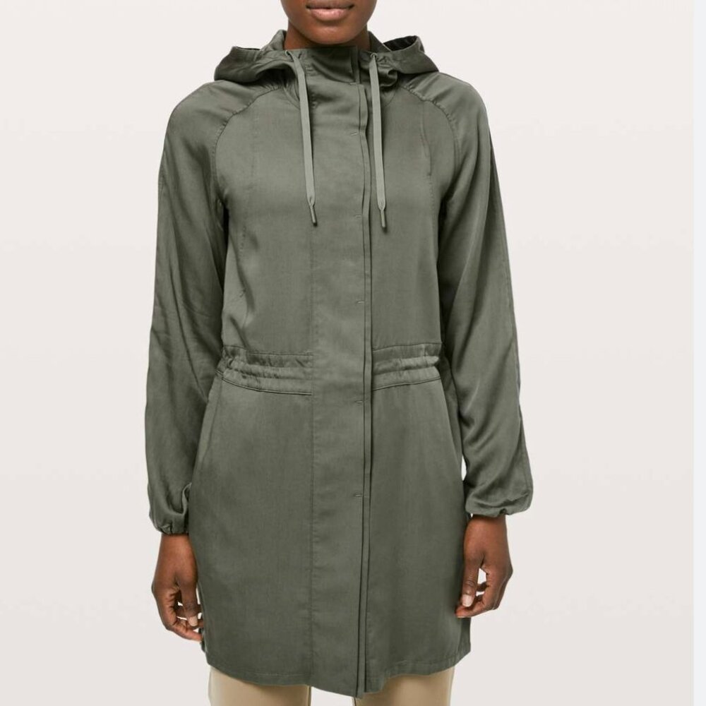 Lululemon City Stroll Hoodie in Sage Green